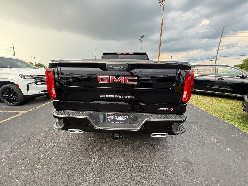 GMC Sierra 1500 AT4 Crew Cab 4WD 2023