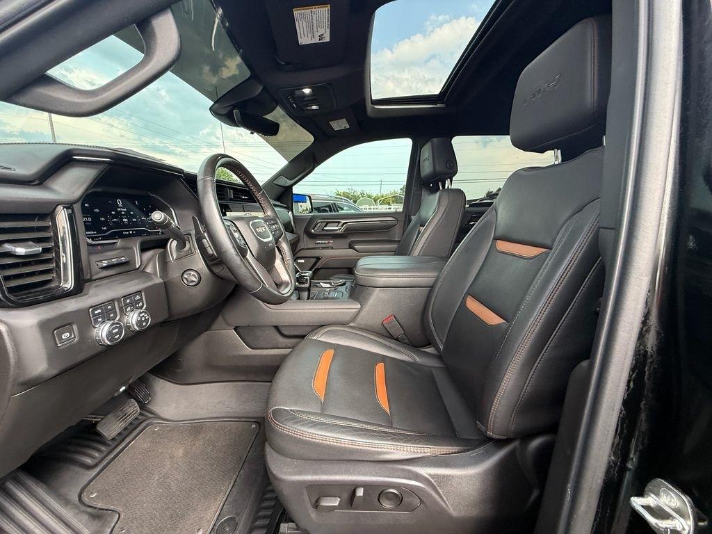 GMC Sierra 1500 AT4 Crew Cab 4WD 2023