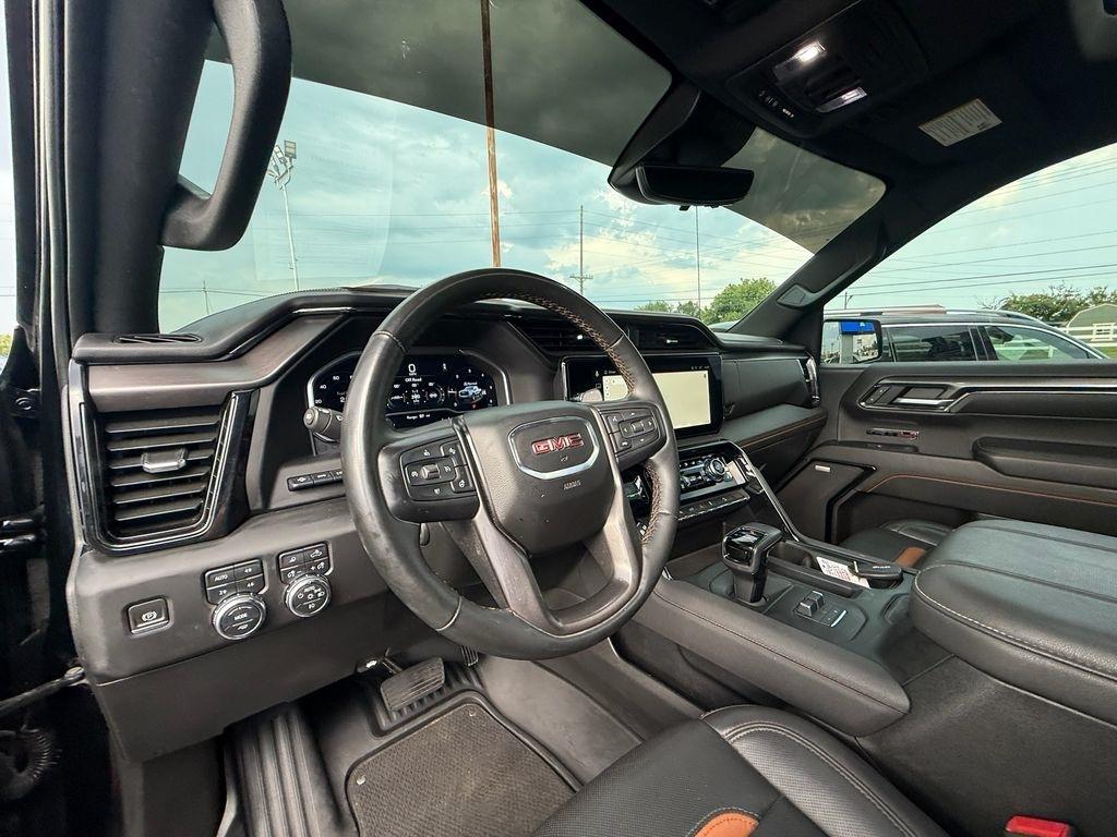 GMC Sierra 1500 AT4 Crew Cab 4WD 2023