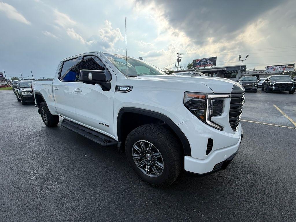 2024 GMC Sierra 1500 AT4 Crew Cab 4WD