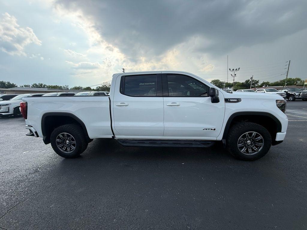 GMC Sierra 1500 AT4 Crew Cab 4WD 2024