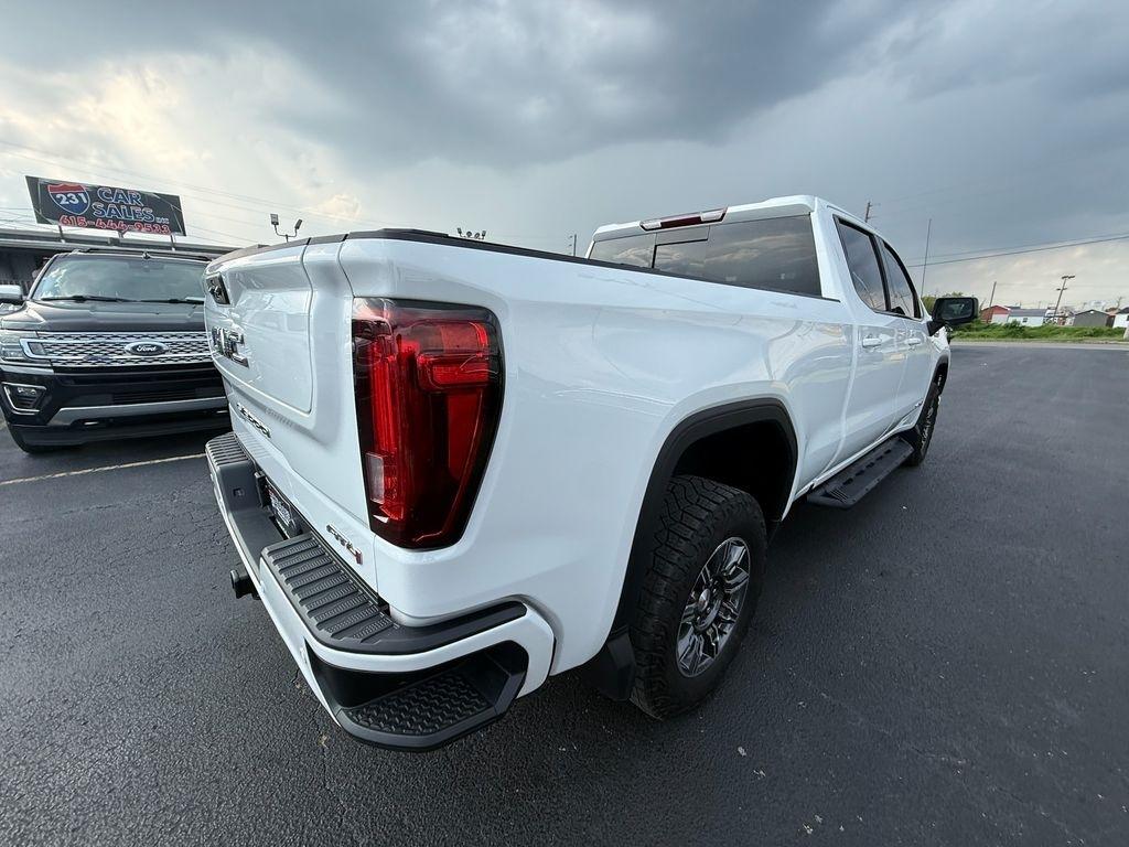 GMC Sierra 1500 AT4 Crew Cab 4WD 2024