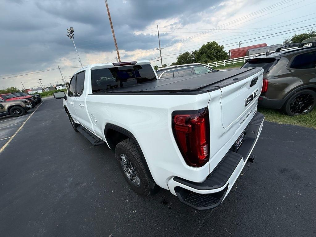 GMC Sierra 1500 AT4 Crew Cab 4WD 2024