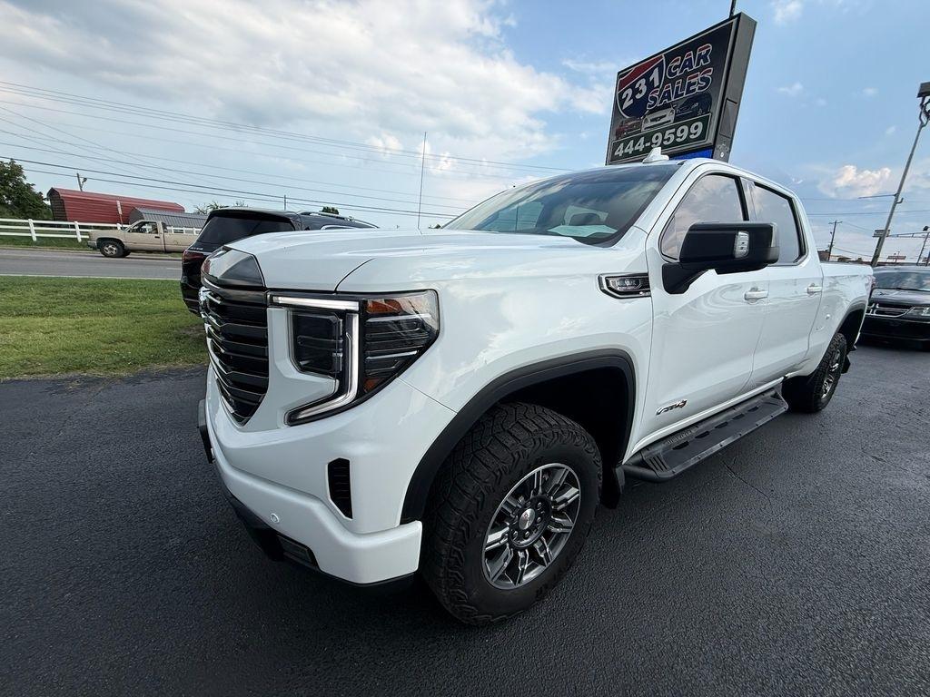 GMC Sierra 1500 AT4 Crew Cab 4WD 2024