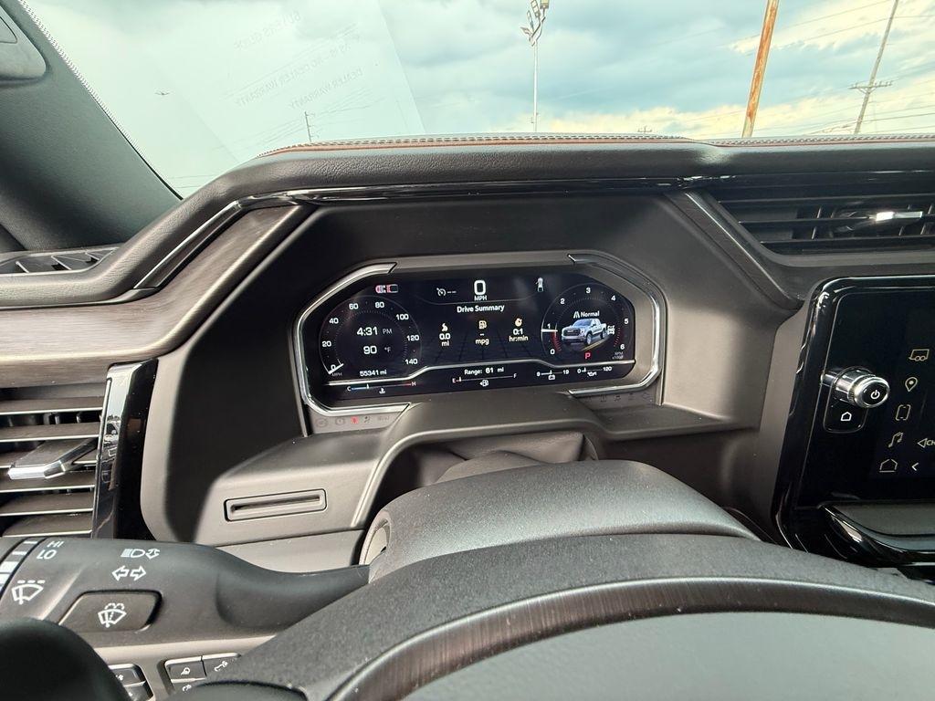 GMC Sierra 1500 AT4 Crew Cab 4WD 2024