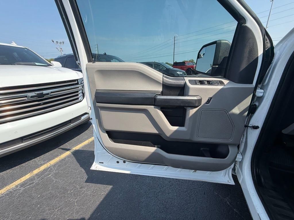Ford F-150 XL SuperCrew 4WD 2017