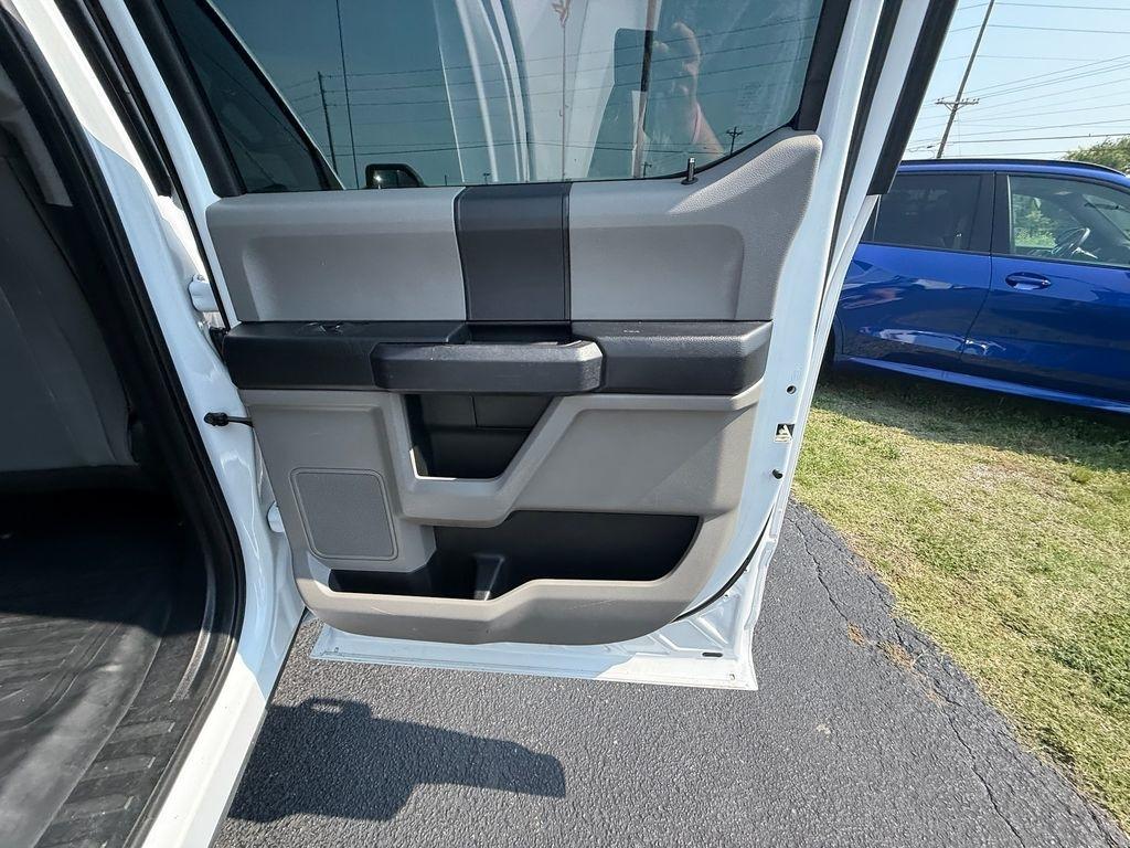 Ford F-150 XL SuperCrew 4WD 2017