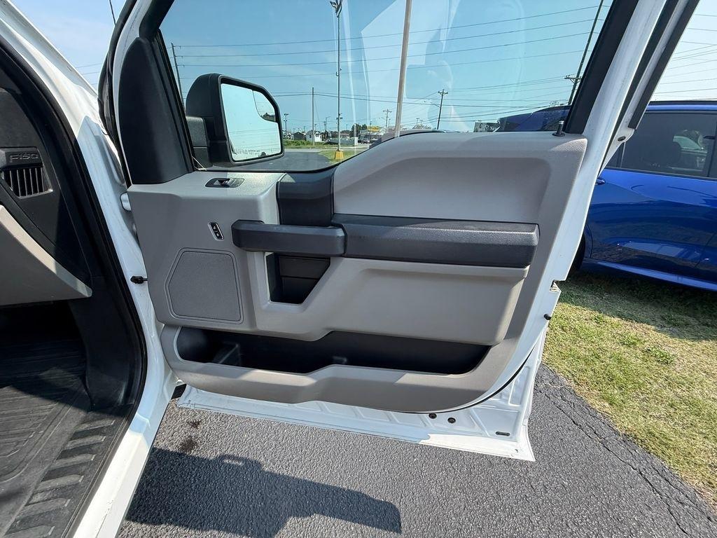 Ford F-150 XL SuperCrew 4WD 2017