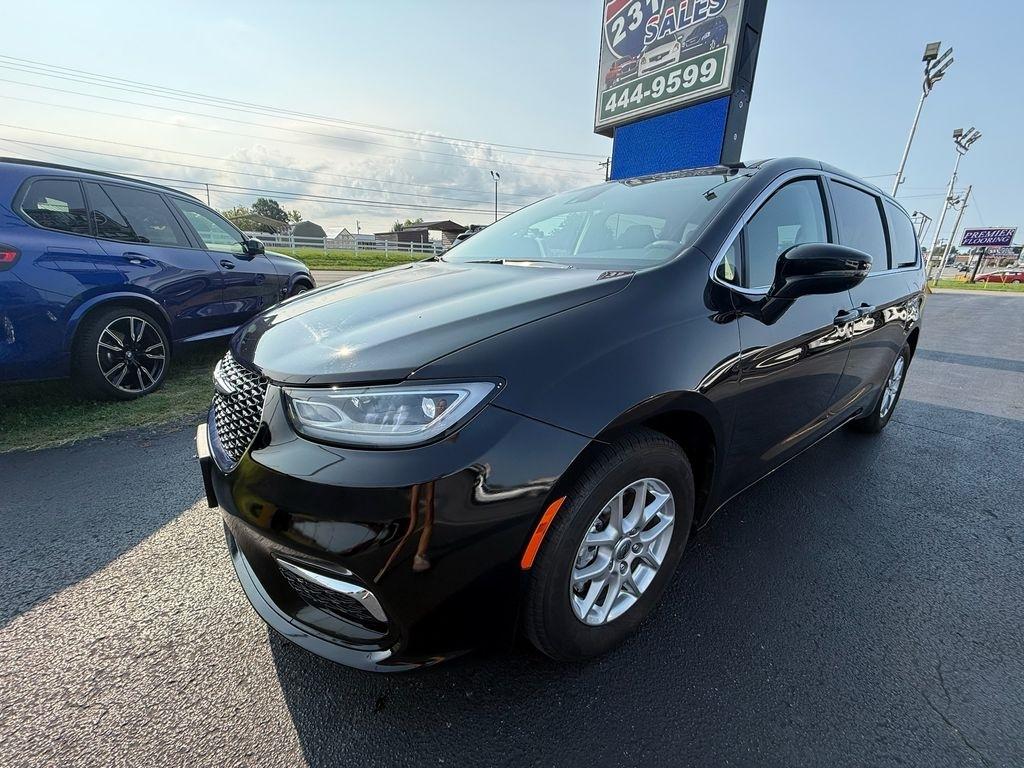 Chrysler Pacifica Touring L 2024