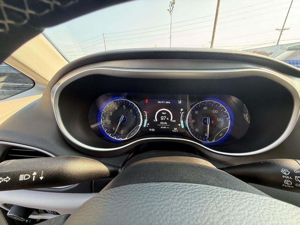 Chrysler Pacifica Touring L 2024