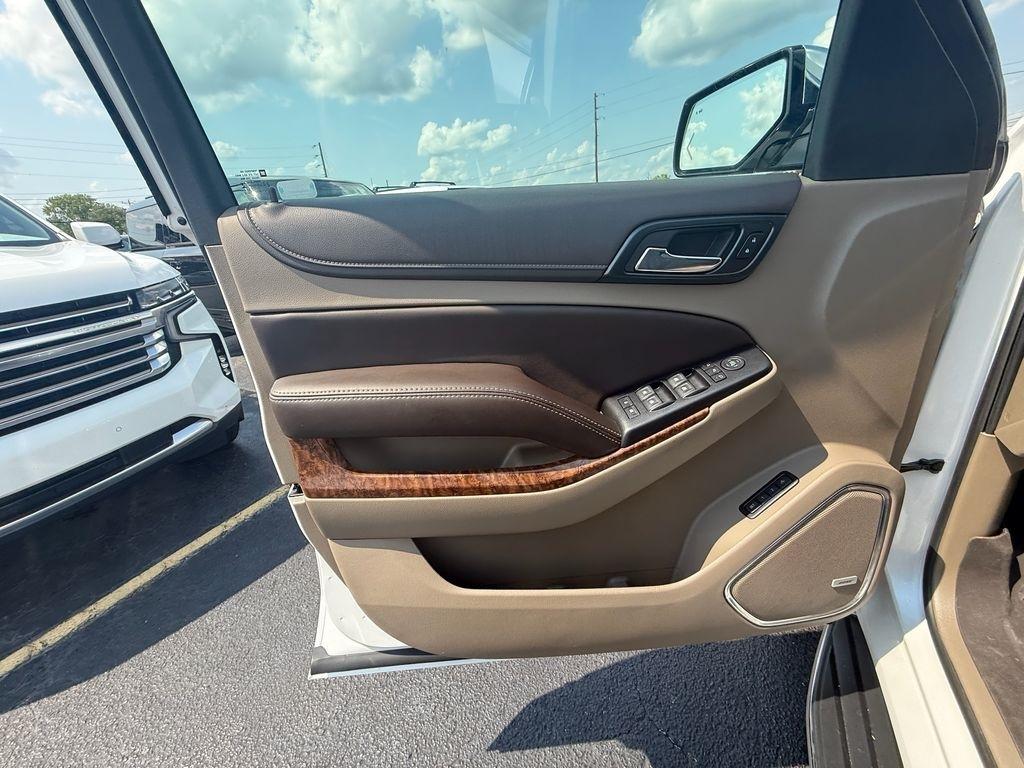 Chevrolet Suburban Premier 4WD 2017