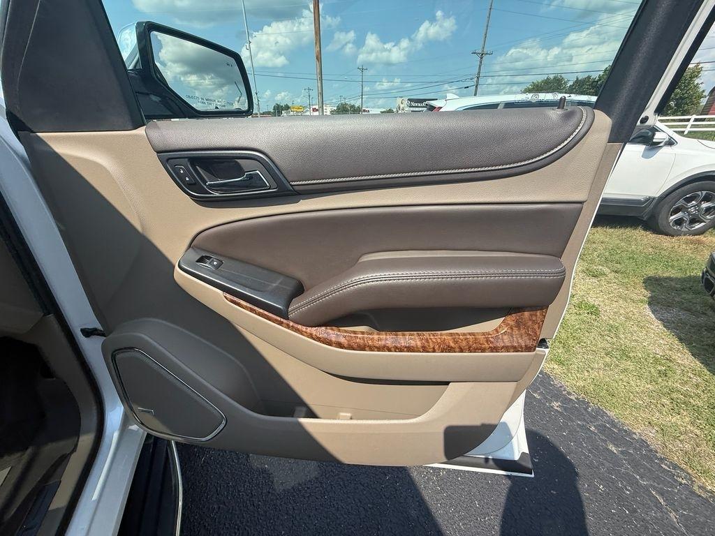 Chevrolet Suburban Premier 4WD 2017