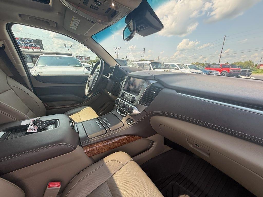 Chevrolet Suburban Premier 4WD 2017
