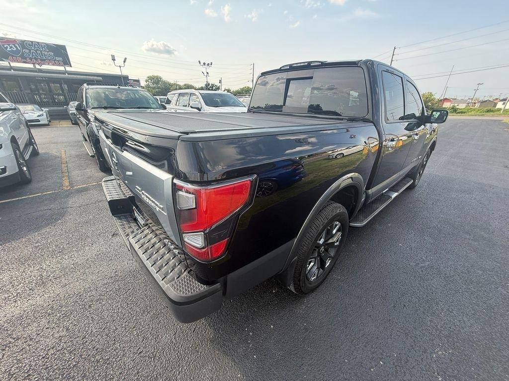 Nissan Titan Platinum Reserve Crew Cab 4WD 2020