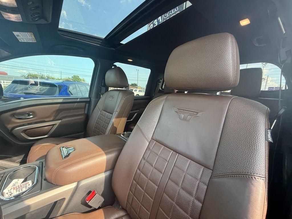 Nissan Titan Platinum Reserve Crew Cab 4WD 2020