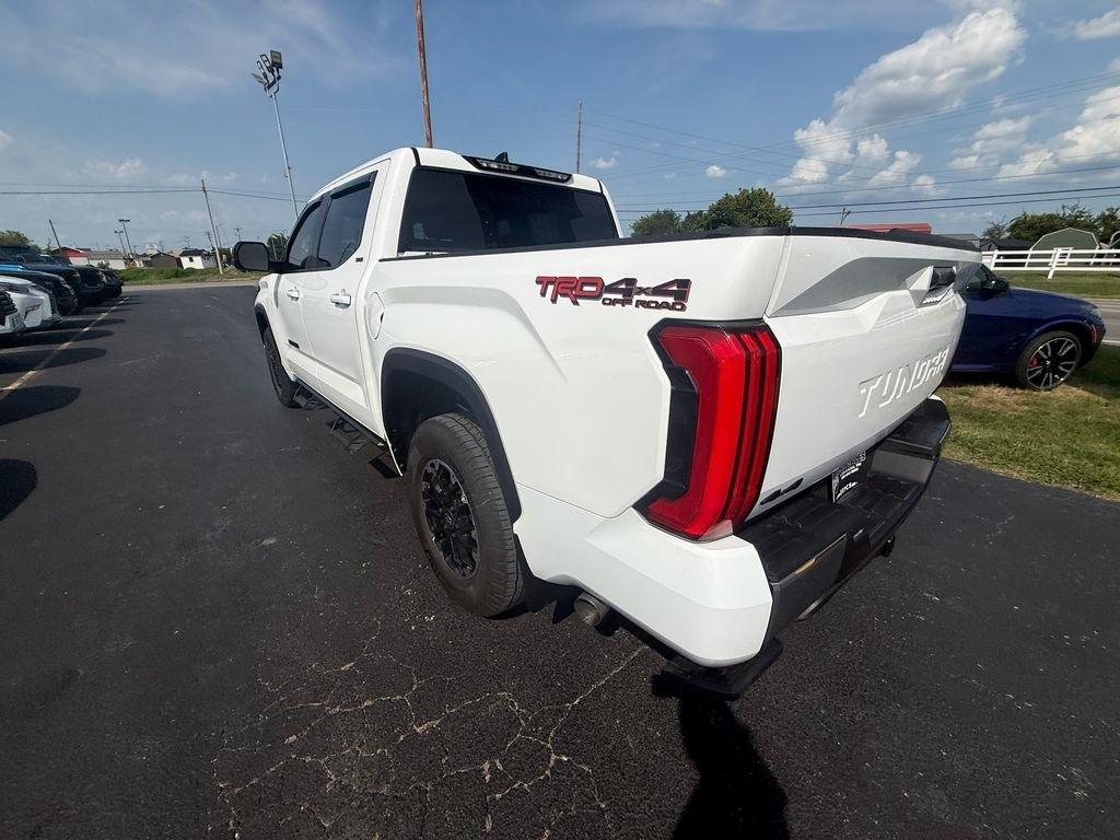 Toyota Tundra SR5 CrewMax 4WD 2026