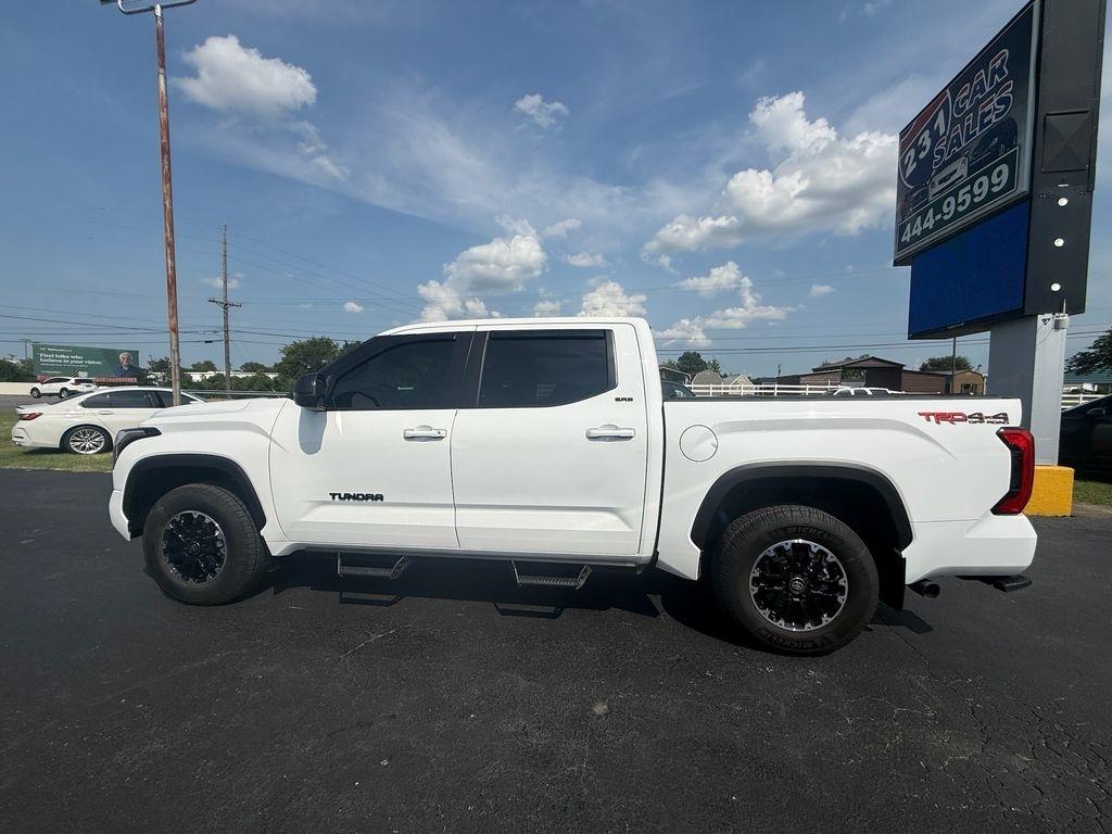 Toyota Tundra SR5 CrewMax 4WD 2026