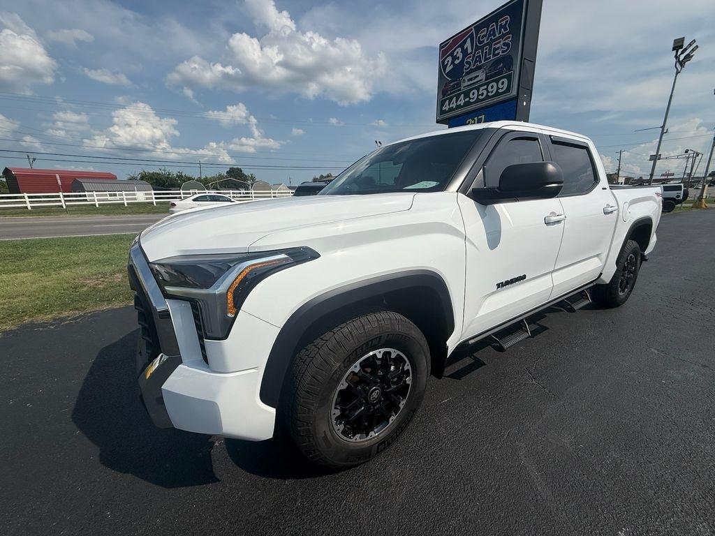 Toyota Tundra SR5 CrewMax 4WD 2026