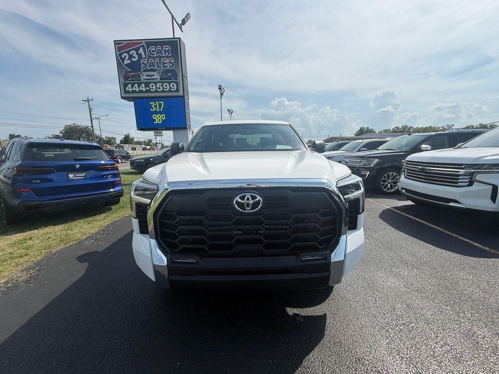Toyota Tundra SR5 CrewMax 4WD 2026
