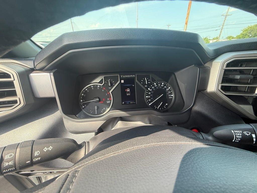 Toyota Tundra SR5 CrewMax 4WD 2026