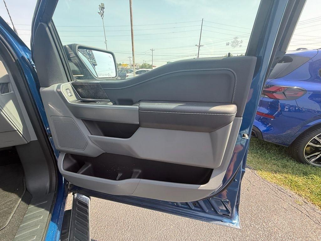 Ford F-150 XLT SuperCrew 4WD 2023