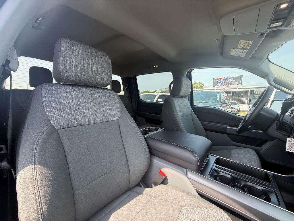 Ford F-150 XLT SuperCrew 4WD 2023