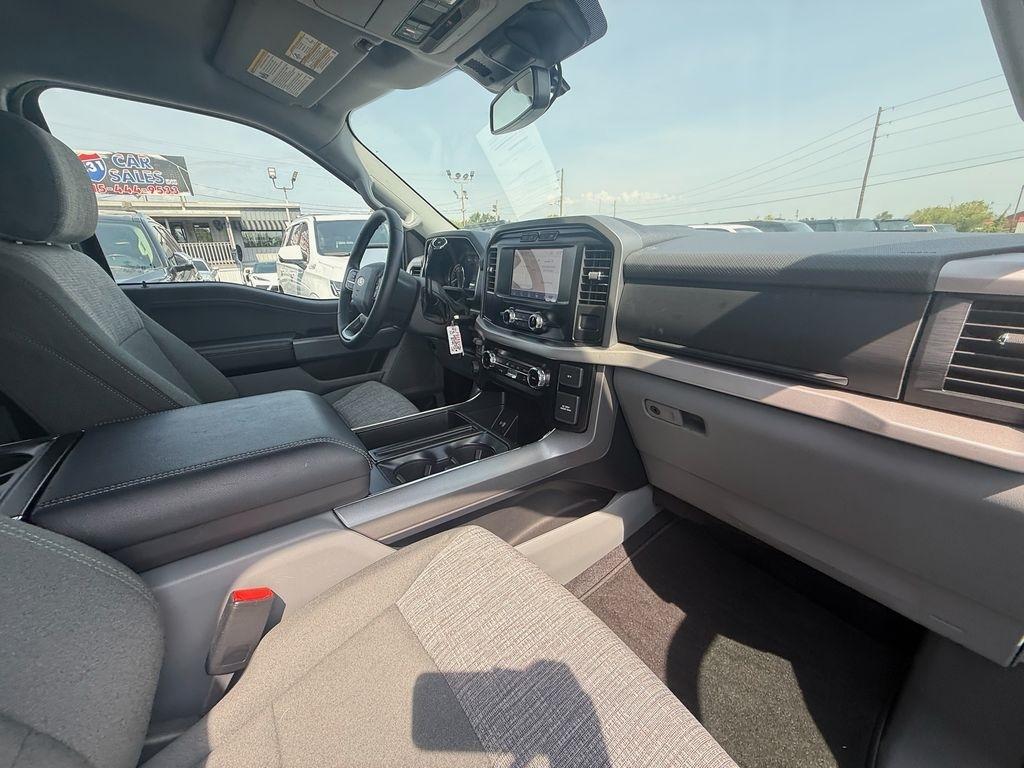 Ford F-150 XLT SuperCrew 4WD 2023