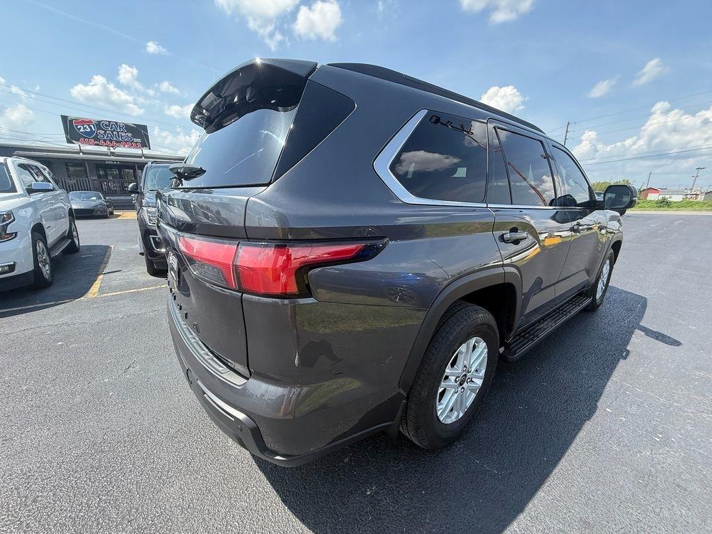 Toyota Sequoia SR5 5.7L 4WD 2023