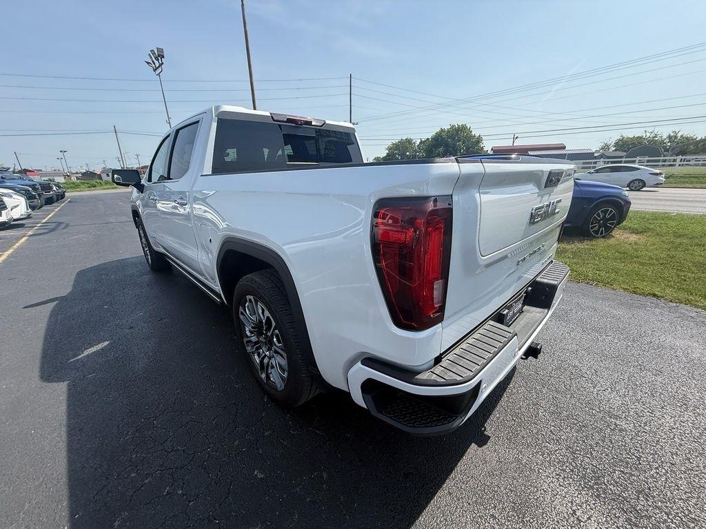 GMC Sierra 1500 Denali Ultimate Crew Cab 4WD 2023