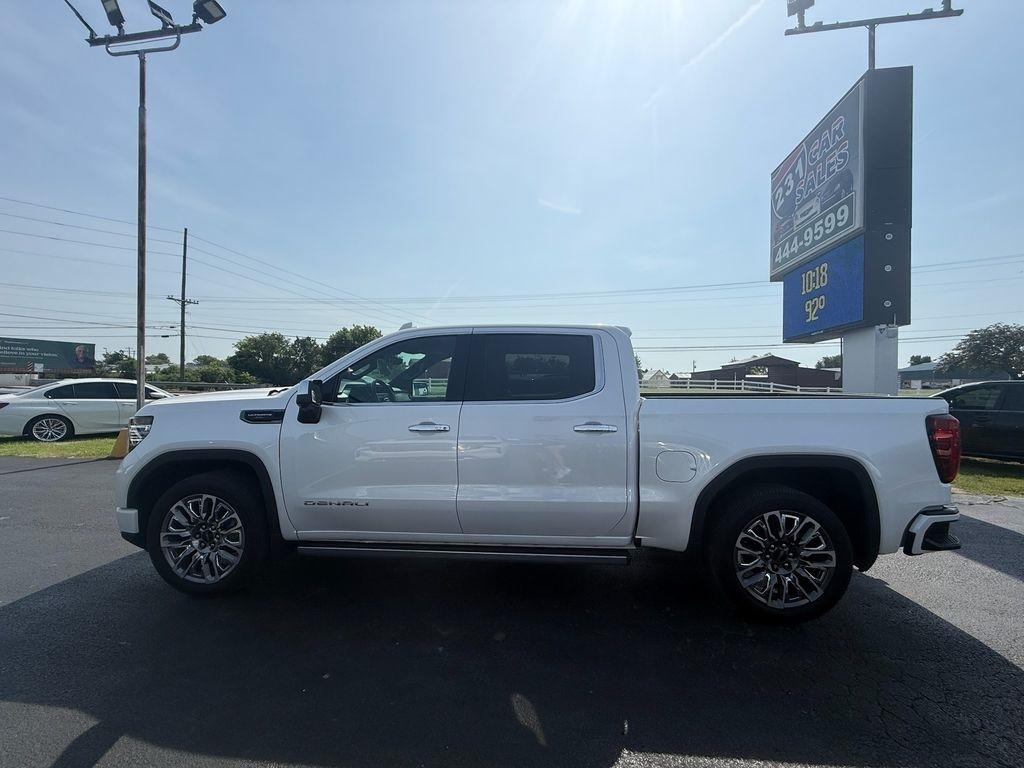 GMC Sierra 1500 Denali Ultimate Crew Cab 4WD 2023