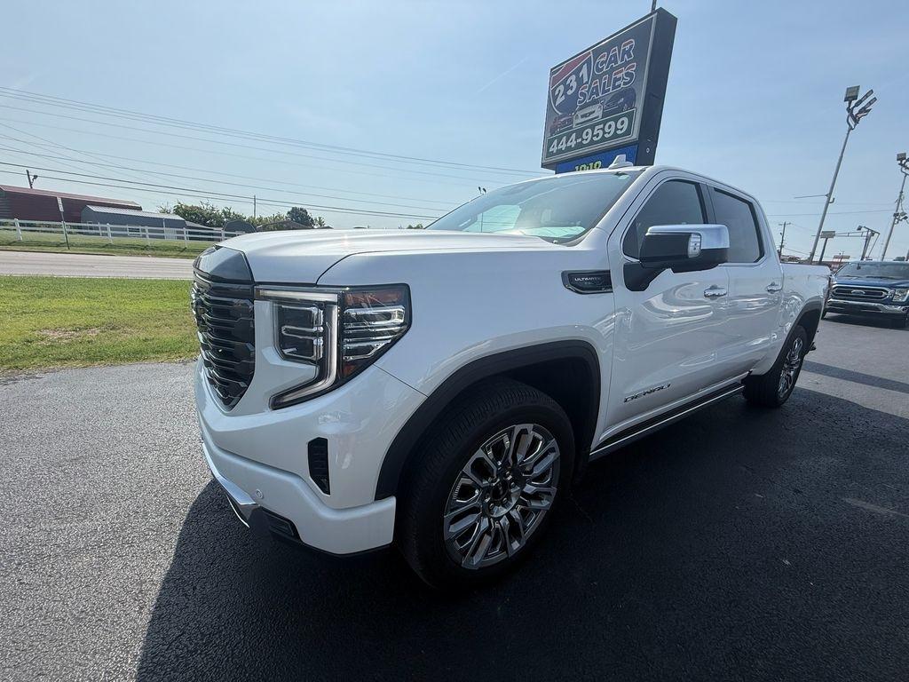GMC Sierra 1500 Denali Ultimate Crew Cab 4WD 2023