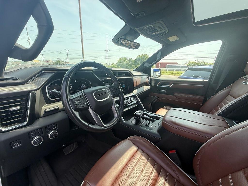 GMC Sierra 1500 Denali Ultimate Crew Cab 4WD 2023