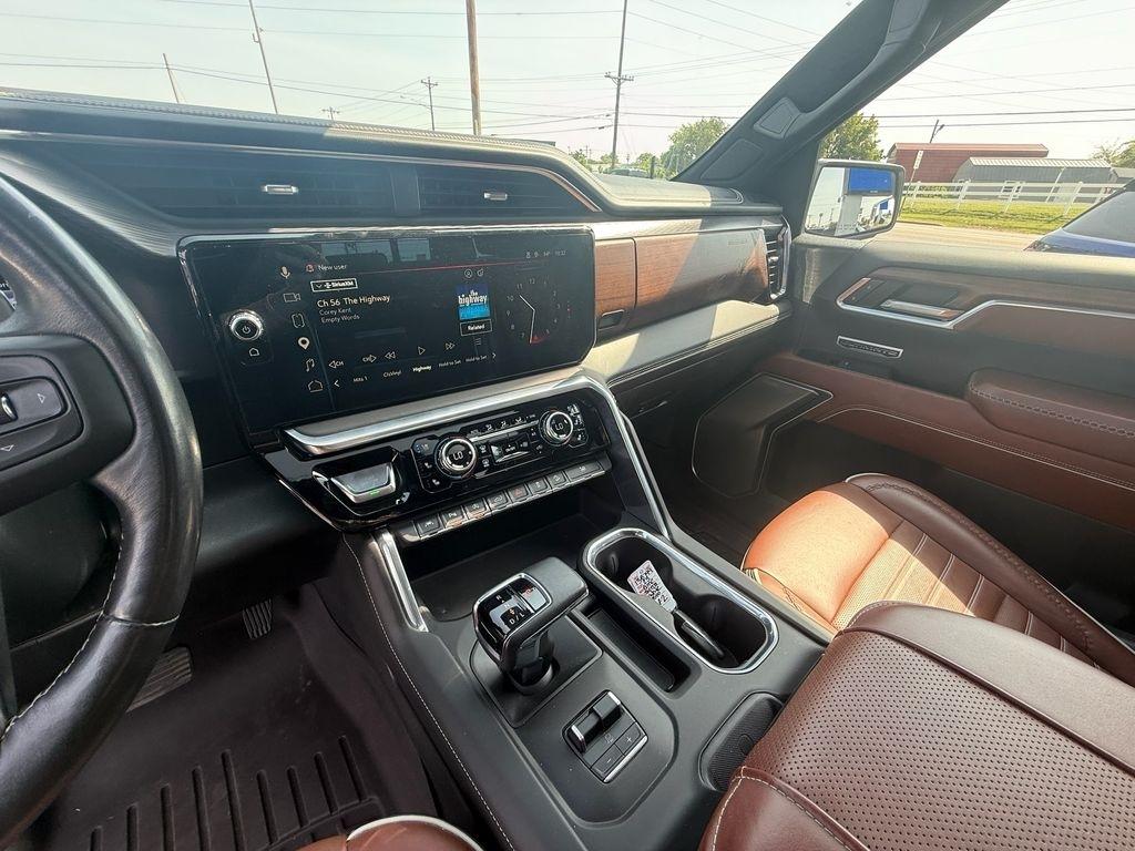GMC Sierra 1500 Denali Ultimate Crew Cab 4WD 2023