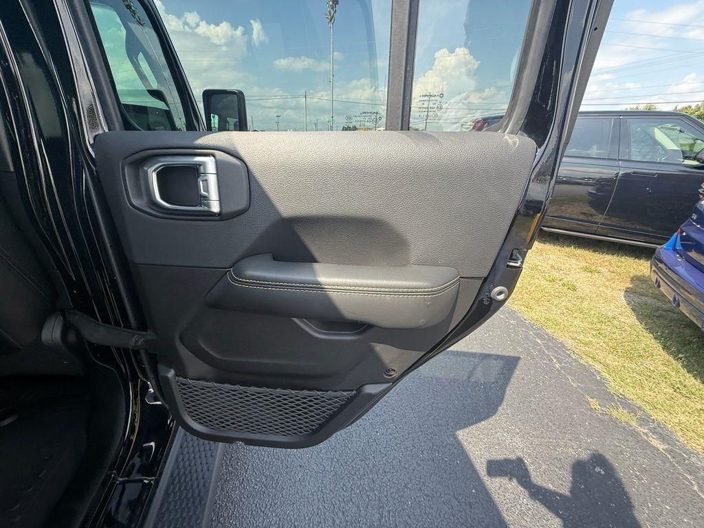 Jeep Wrangler Sahara 2024