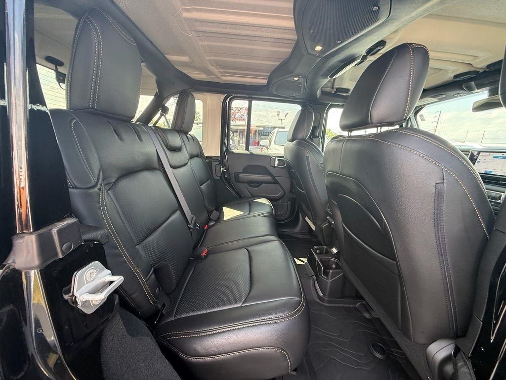 Jeep Wrangler Sahara 2024