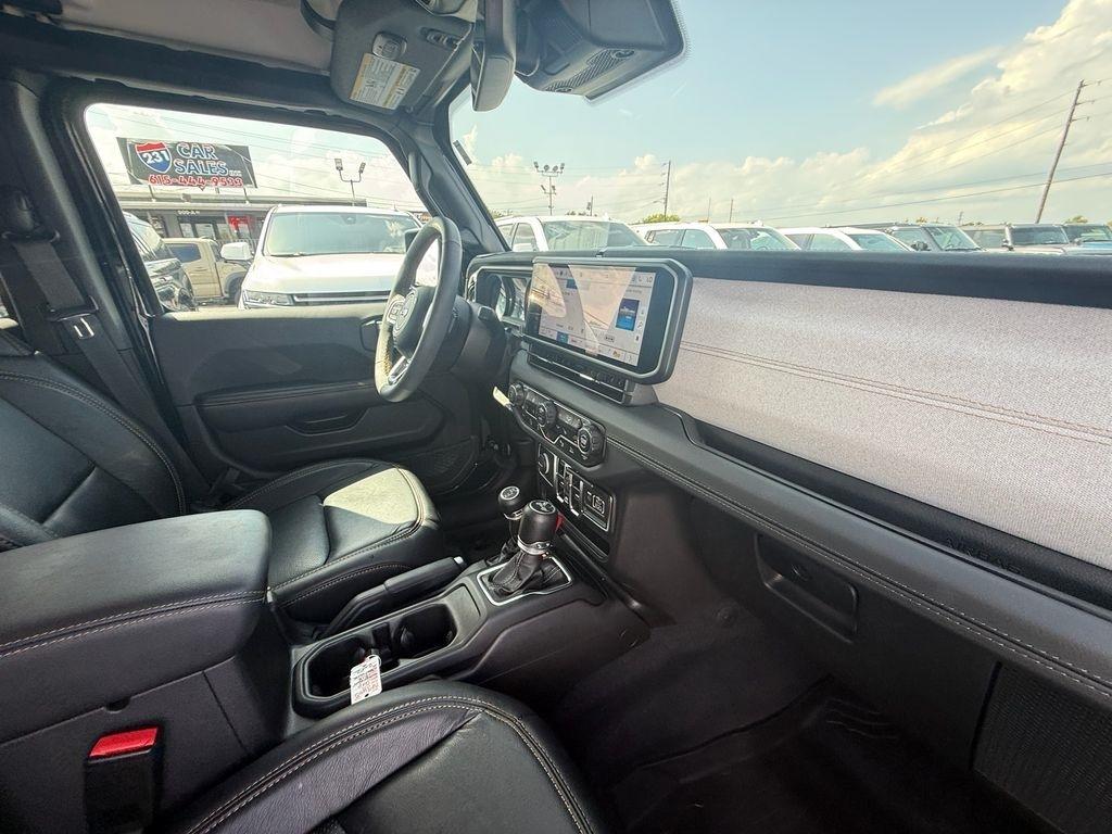 Jeep Wrangler Sahara 2024