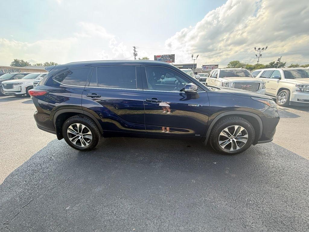 Toyota Highlander Hybrid XLE AWD 2020