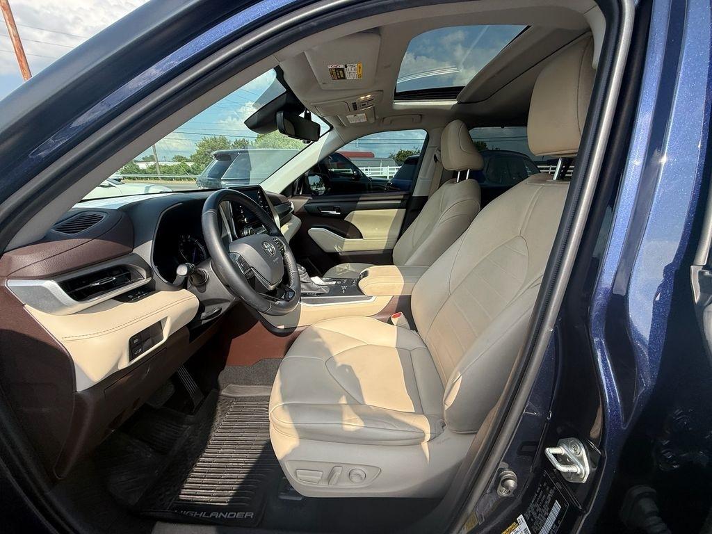 Toyota Highlander Hybrid XLE AWD 2020