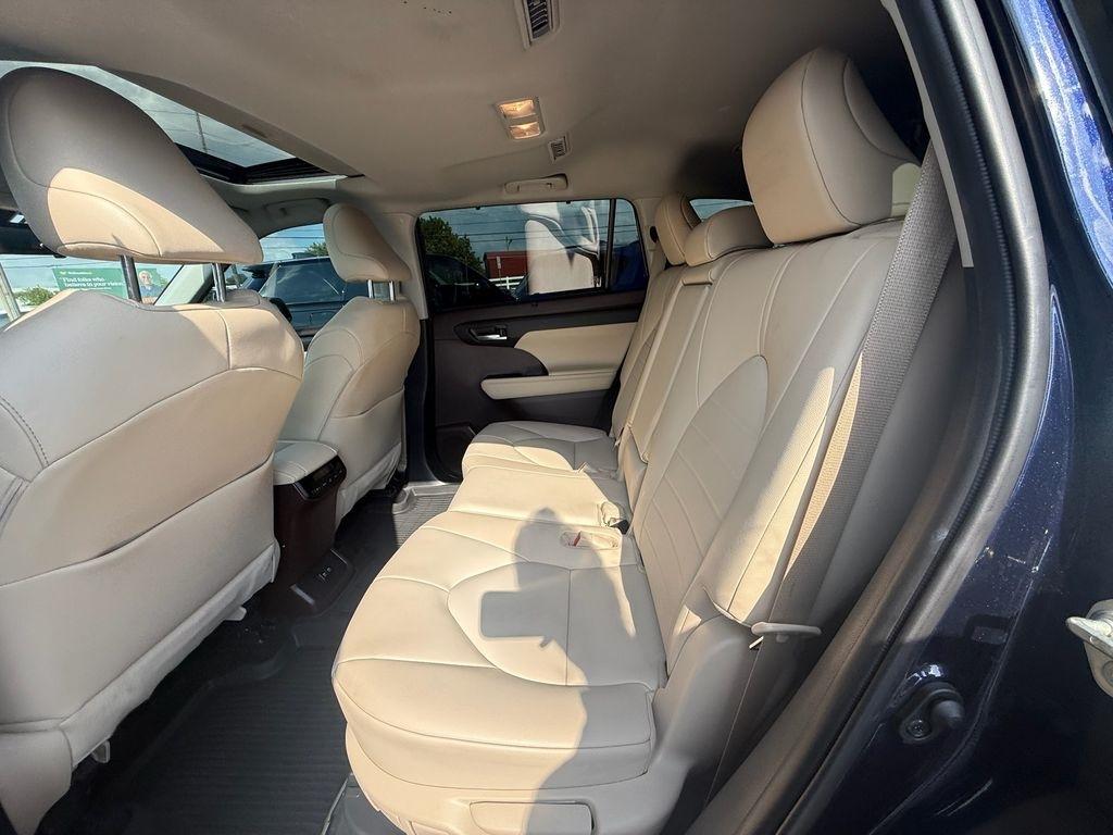 Toyota Highlander Hybrid XLE AWD 2020