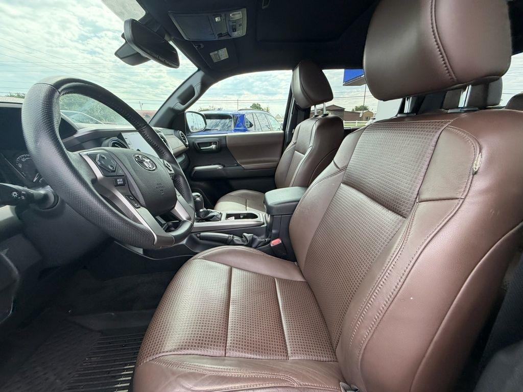 Toyota Tacoma Limited Double Cab V6 6AT 4WD 2021