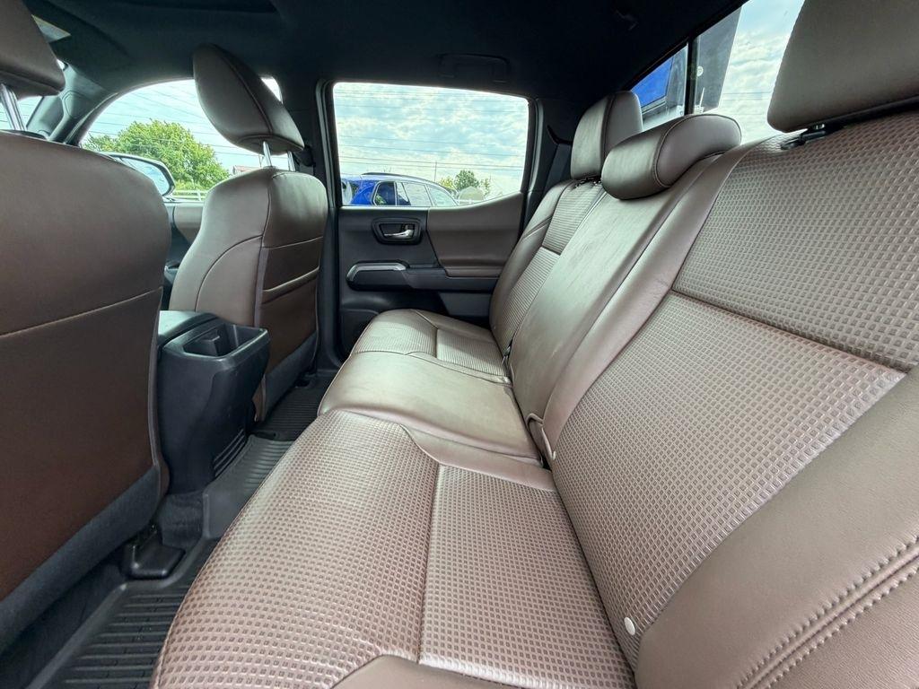 Toyota Tacoma Limited Double Cab V6 6AT 4WD 2021