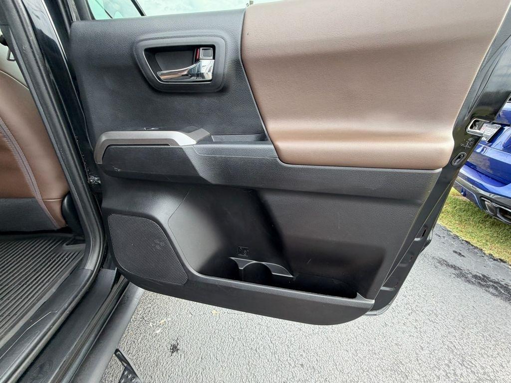 Toyota Tacoma Limited Double Cab V6 6AT 4WD 2021