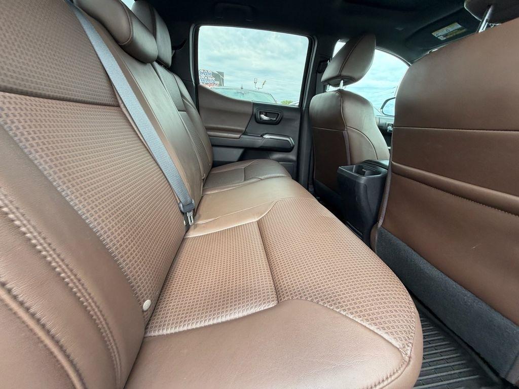 Toyota Tacoma Limited Double Cab V6 6AT 4WD 2021