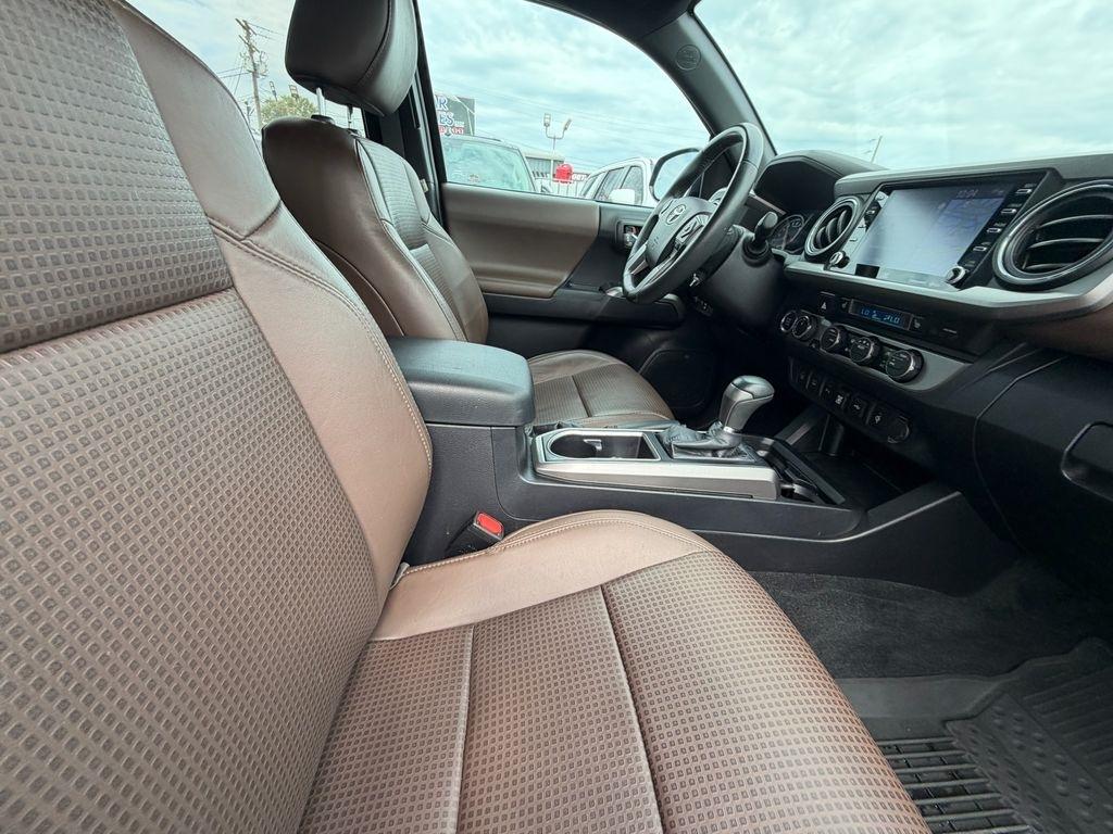 Toyota Tacoma Limited Double Cab V6 6AT 4WD 2021