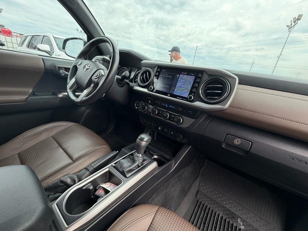 Toyota Tacoma Limited Double Cab V6 6AT 4WD 2021