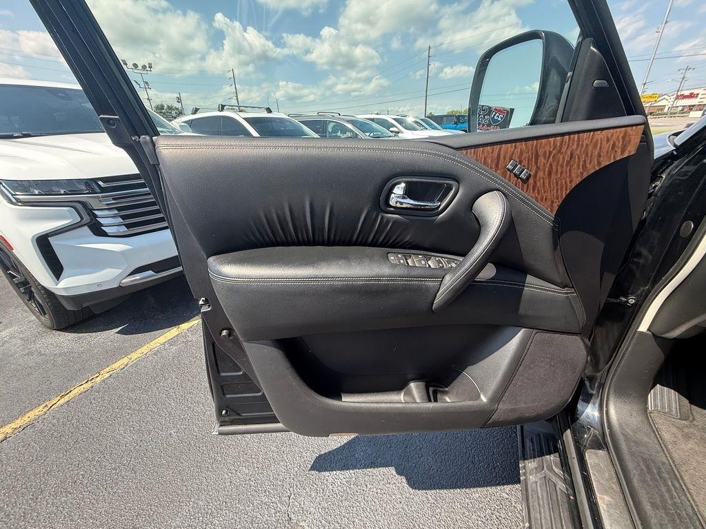 Nissan Armada Platinum AWD 2019