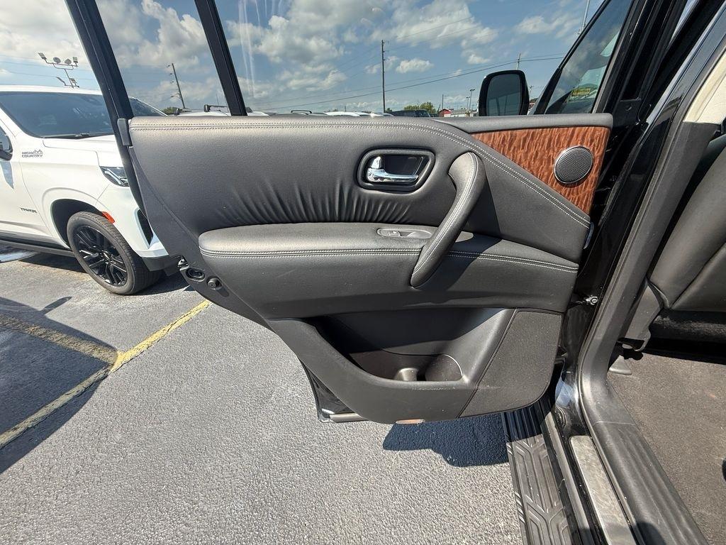 Nissan Armada Platinum AWD 2019