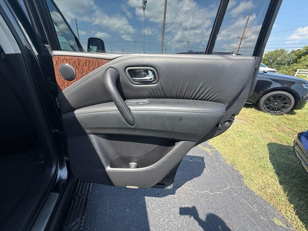 Nissan Armada Platinum AWD 2019