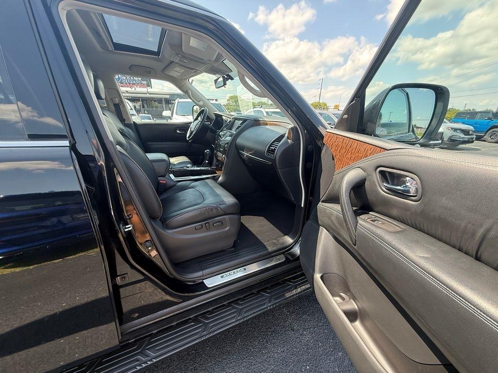 Nissan Armada Platinum AWD 2019