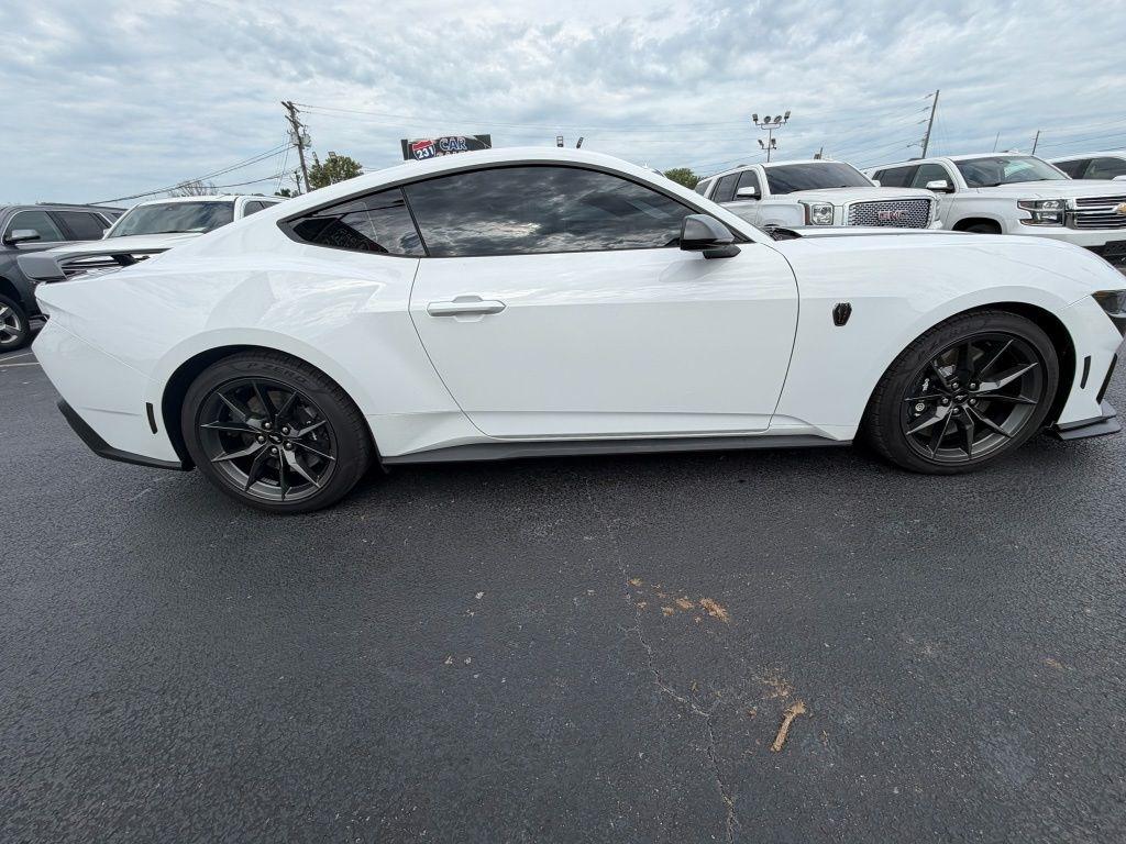 Ford Mustang Dark Horse 2024